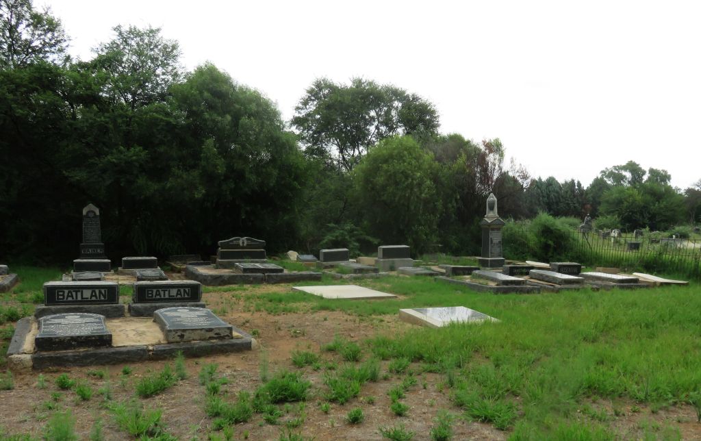Brandfort Jewish cemetery.jpg